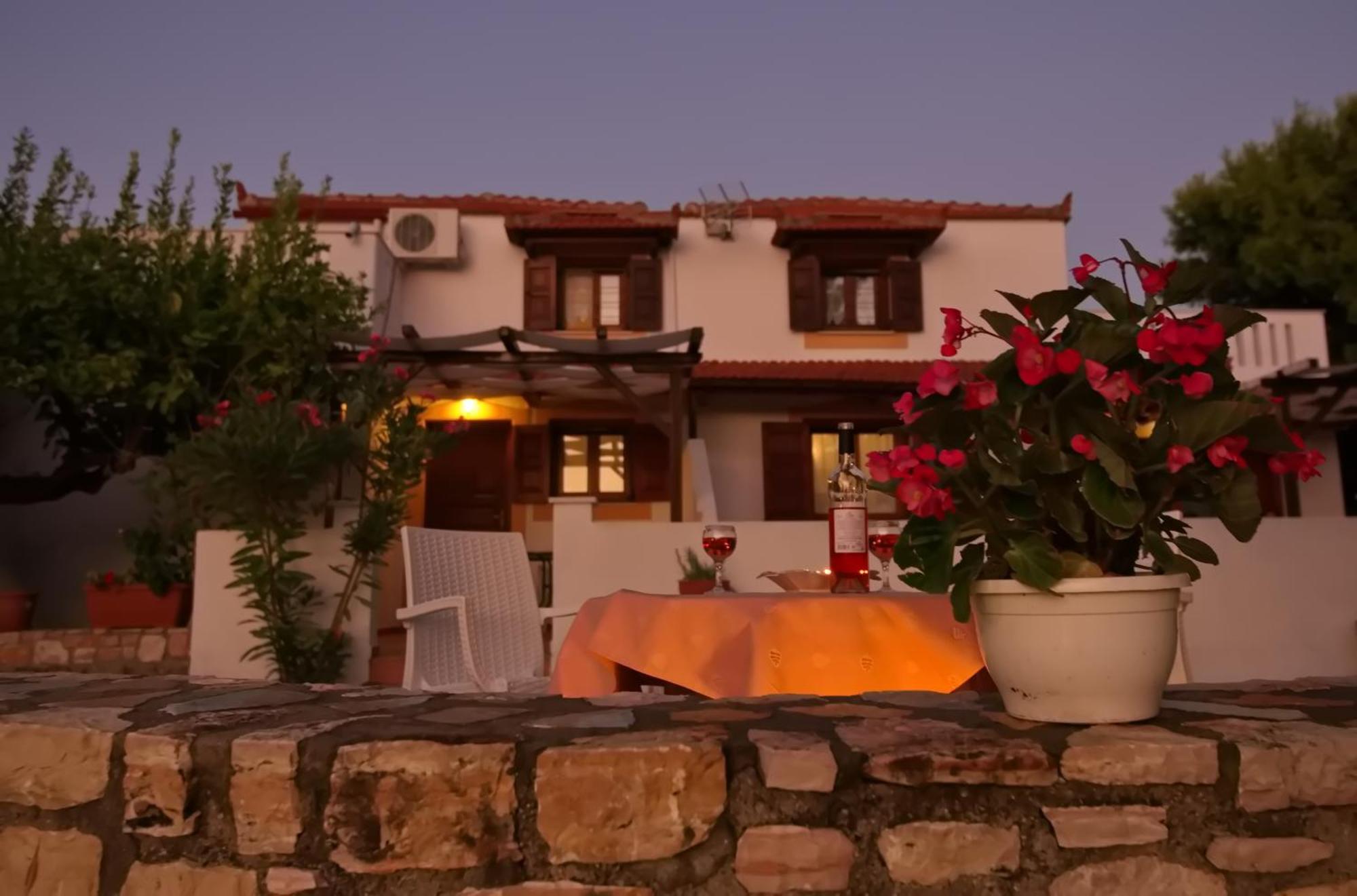 Kamelia Villas Votsi  Exterior photo