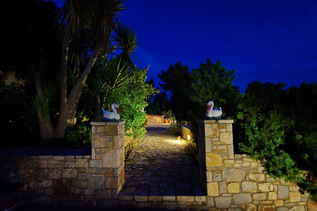 Kamelia Villas Votsi  Exterior photo