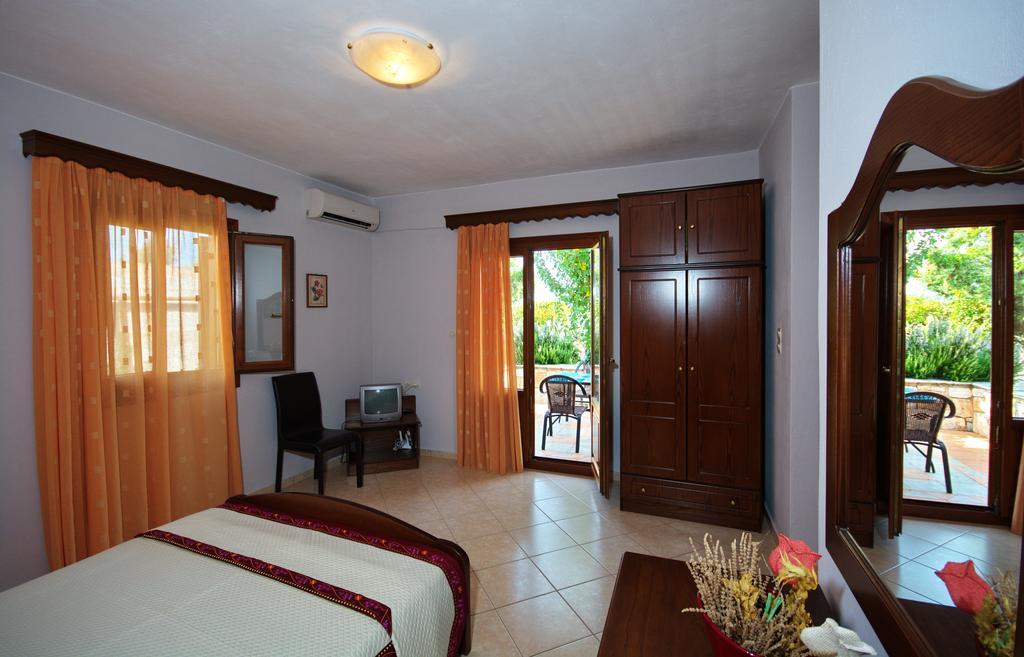 Kamelia Villas Votsi  Exterior photo